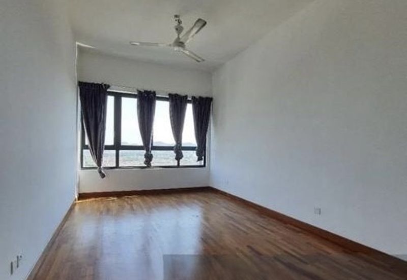 I Residence @ I City