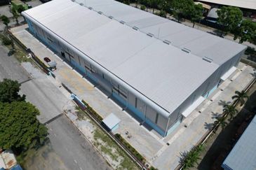 West Port, Pulau Indah