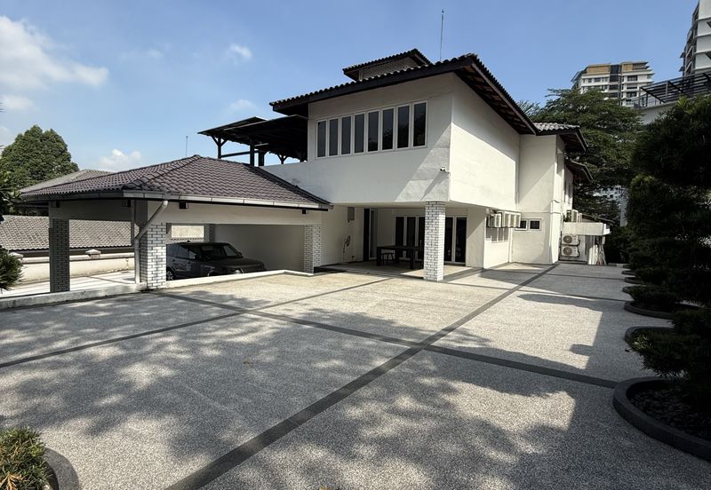 Bangsar, Kuala Lumpur Beautiful 3.5 Storey Luxury Bungalow For Sale