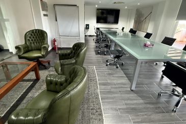 Bangsar, Kuala Lumpur Beautiful 3.5 Storey Luxury Bungalow For Sale