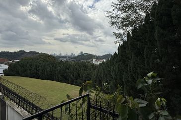 Bangsar, Kuala Lumpur Beautiful 3.5 Storey Luxury Bungalow For Sale