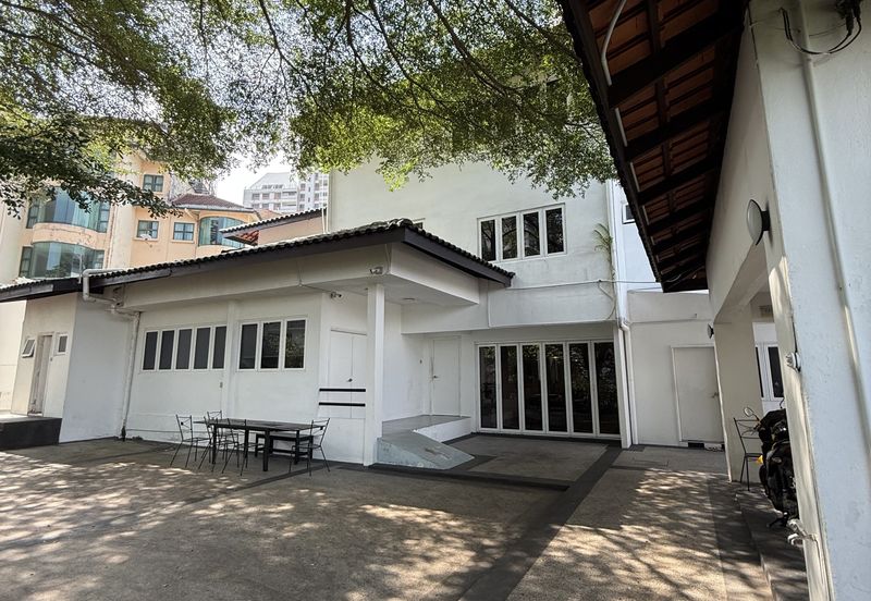 Bangsar, Kuala Lumpur Beautiful 3.5 Storey Luxury Bungalow For Sale