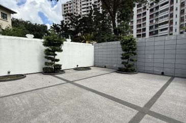 Bangsar, Kuala Lumpur Beautiful 3.5 Storey Luxury Bungalow For Sale