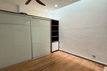 The Villa @ Serai Saujana / Villa Serai Saujana