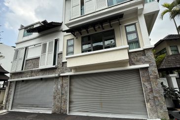 The Villa @ Serai Saujana / Villa Serai Saujana