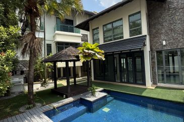 The Villa @ Serai Saujana / Villa Serai Saujana