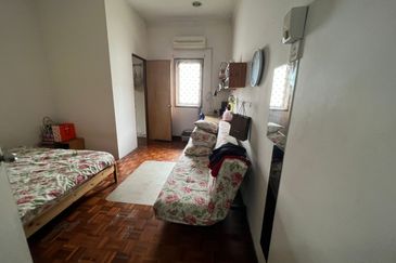 Bangsar Jalan Kemaris bungalow with spacious land