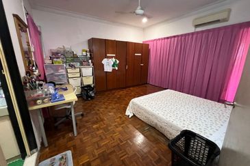 Bangsar Jalan Kemaris bungalow with spacious land