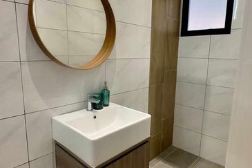 Piccadilly Service Residence @ Greentown