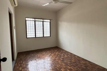 TAMAN PUNCAK ANGGERIK