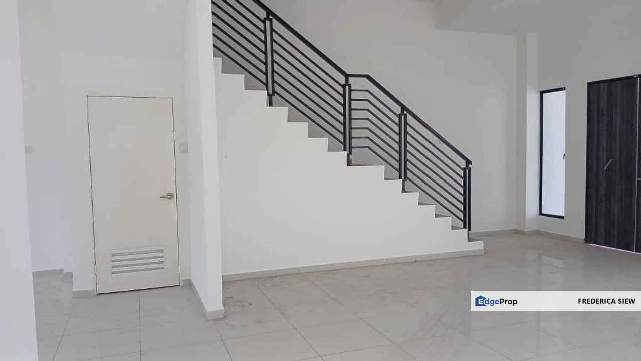 Mont Crest Kinta Perak 💥Water Front City 💥Ipoh💥Lahat 💥Gated Guarded💥Double Storey Cluster SemiD House For Sale, Perak, Kinta