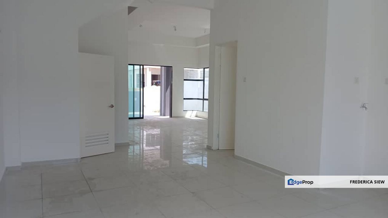 Mont Crest Kinta Perak 💥Water Front City 💥Ipoh💥Lahat 💥Gated Guarded💥Double Storey Cluster SemiD House For Sale, Perak, Kinta