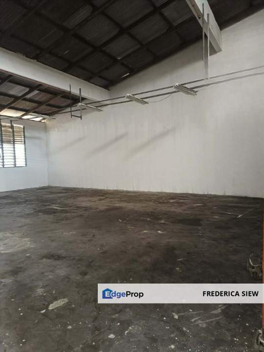 Kawasan Perindustrian Pengkalan, Ipoh, Perak 🏭1  1/2 storey Factory To Let 🏭, Perak, Ipoh