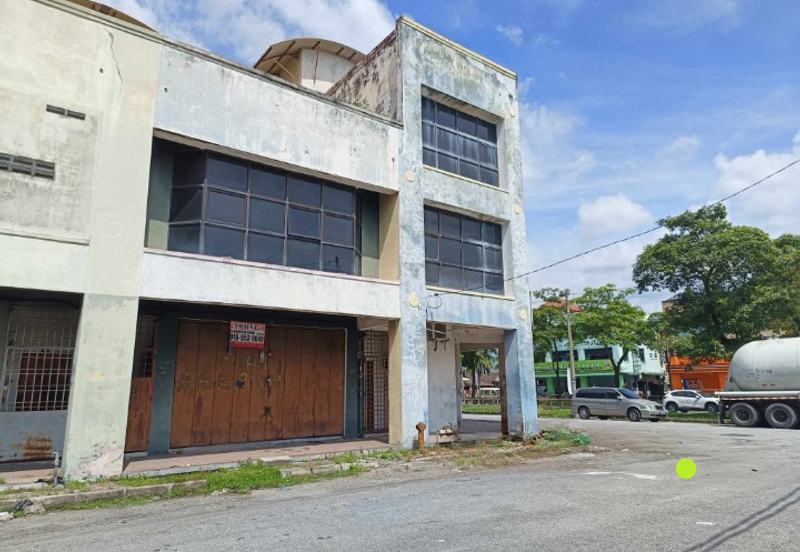 Jalan Pasir Puteh, Station 18