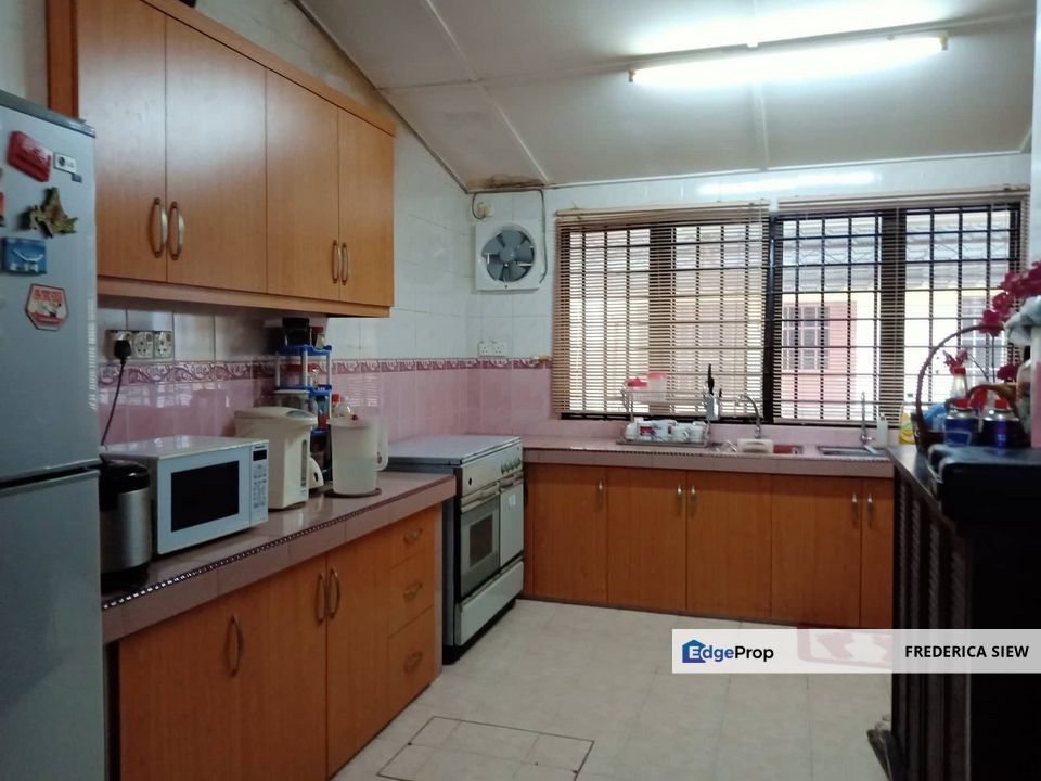 Taman Sri Ampang, Taman Desa Indah, Ipoh Jaya, Ipoh, Perak Double Storey Terrace House For Sale. Fully Extended , Perak, Ipoh