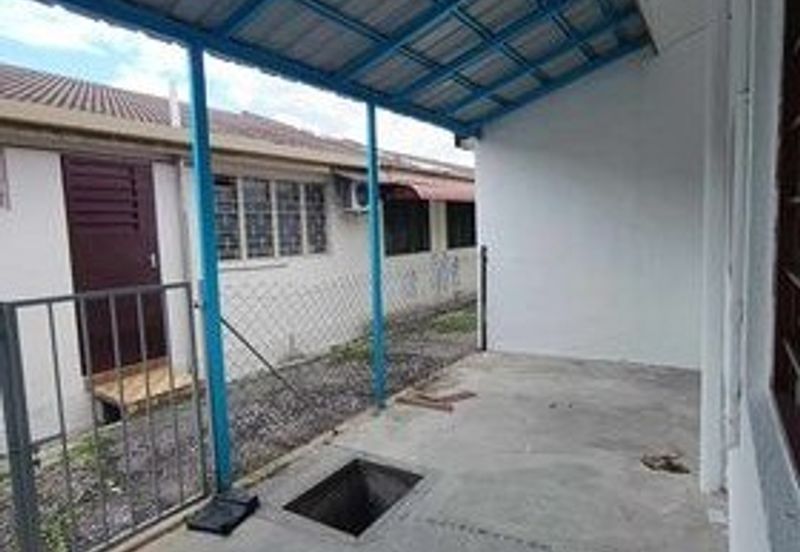 Taman Pegoh Aman, Pengkalan