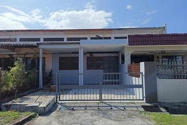 Taman Pegoh Aman, Pengkalan