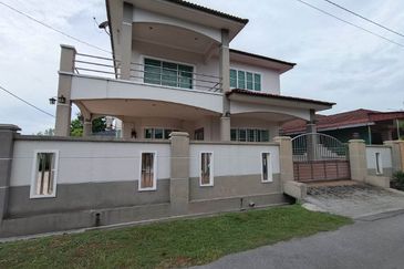 Kampung Baru Lawan Kuda