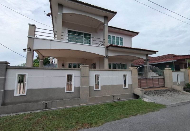 Kampung Baru Lawan Kuda