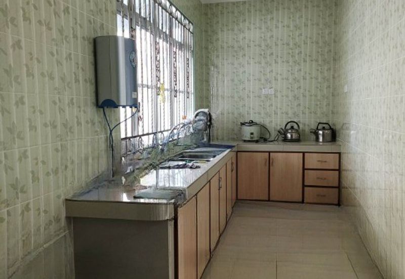 Kampung Baru Lawan Kuda