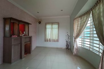 Kampung Baru Lawan Kuda