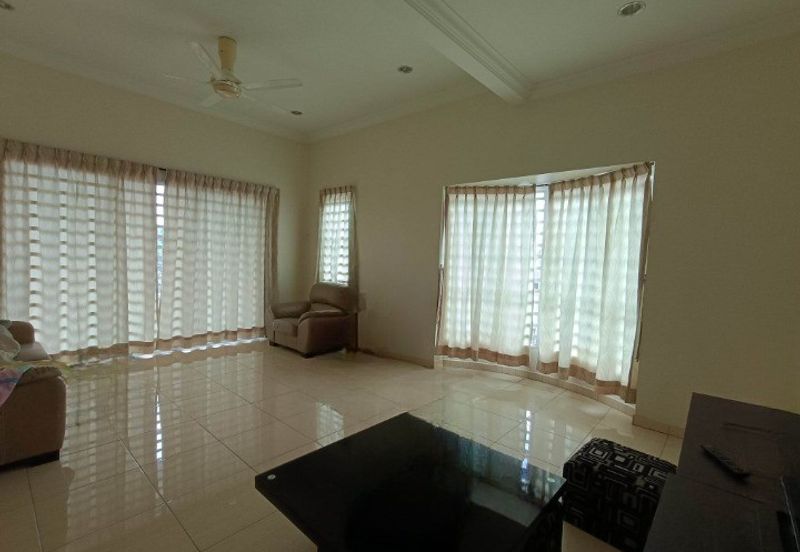 Kampung Baru Lawan Kuda