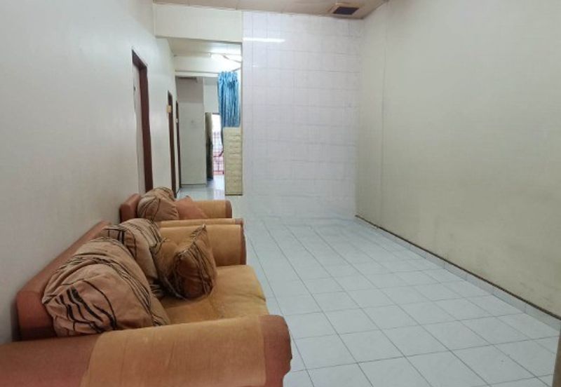 TAMAN SAUJANA, BATU GAJAH