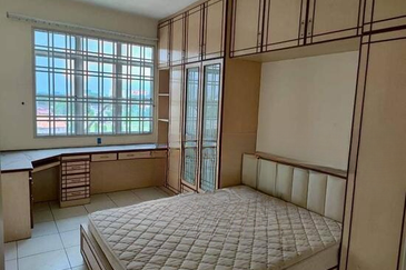 KONDOMINIUM DAMAIPURI