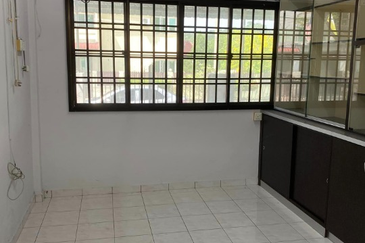 Batu Gajah, Kinta, Perak 🔴 Corner Lot 🔴Double Storey SemiD House For Sale🔴Good Location