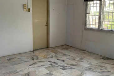 Batu Gajah, Kinta, Perak 🔴 Corner Lot 🔴Double Storey SemiD House For Sale🔴Good Location