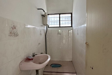 TAMAN CHANGKAT MEWAH