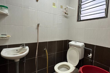 Batu Gajah, Kinta, Perak 🏡Taman Setia Jaya 🏡Double Storey Terrace🏡 Low Cost House For Sale