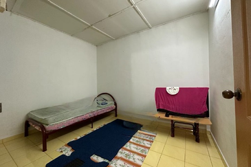 Batu Gajah, Kinta, Perak 🏡Taman Setia Jaya 🏡Double Storey Terrace🏡 Low Cost House For Sale