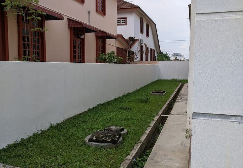 Freehold 2.5 Storey Semi Detached House For Sale In Taman Kin Mee, Ipoh, Perak