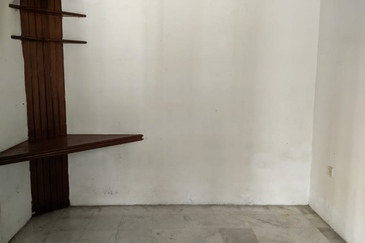 Freehold 2.5 Storey Semi Detached House For Sale In Taman Kin Mee, Ipoh, Perak