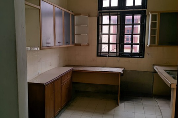 Freehold 2.5 Storey Semi Detached House For Sale In Taman Kin Mee, Ipoh, Perak