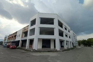 Jalan Pasir Puteh, Station 18