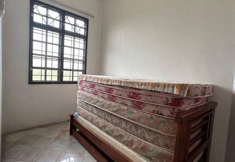 TAMAN SAUJANA, BATU GAJAH