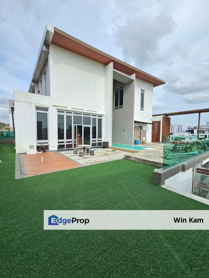 High-end Luxury Three Storey Bungalow House, Built-in Lift, Johor, Masai