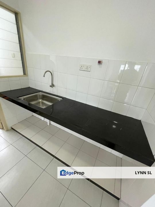 Apartment at Seri Intan Apartments, Setia Alam, Shah Alam, Selangor, For Sale, 3 Bedroom Apartment, Family Size, Selangor, Shah Alam