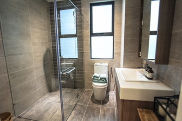 The M @ Medini Macrolink