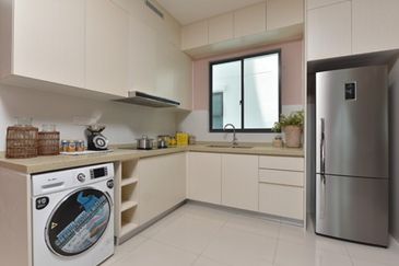 The M @ Medini Macrolink