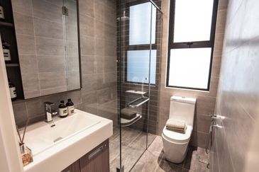 The M @ Medini Macrolink