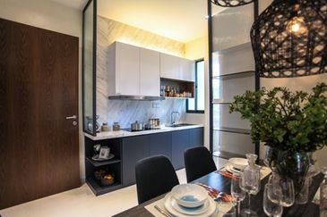 The M @ Medini Macrolink