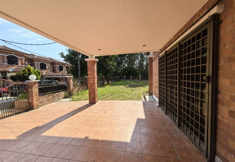 SL 13, Bandar Sungai Long