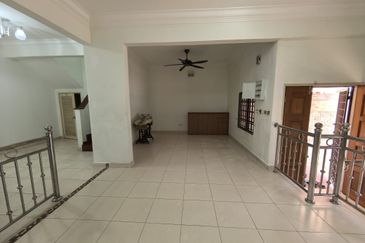 SL 13, Bandar Sungai Long