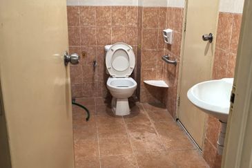 SL 13, Bandar Sungai Long