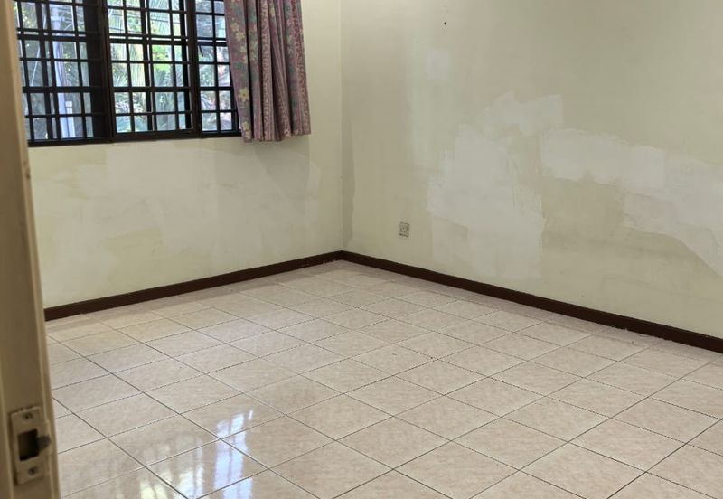 SL 13, Bandar Sungai Long