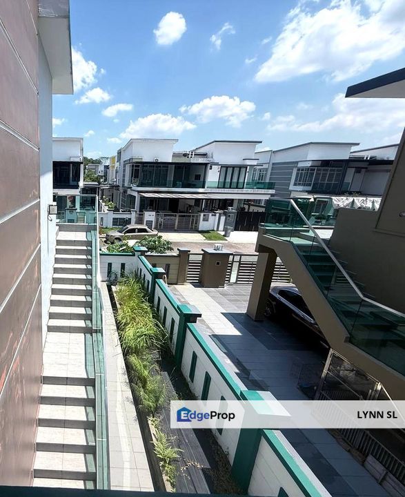 Double Storey Cluster Home with Sub-Basement at Taman Kempas Utama (Oleander) - Modern Living Awaits!, Johor, Johor Bahru