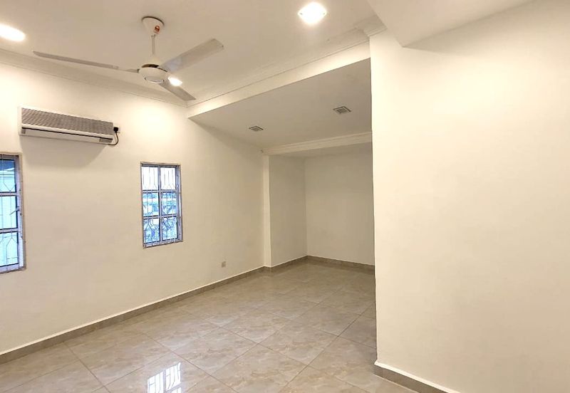 Jalan Tempinis Kanan